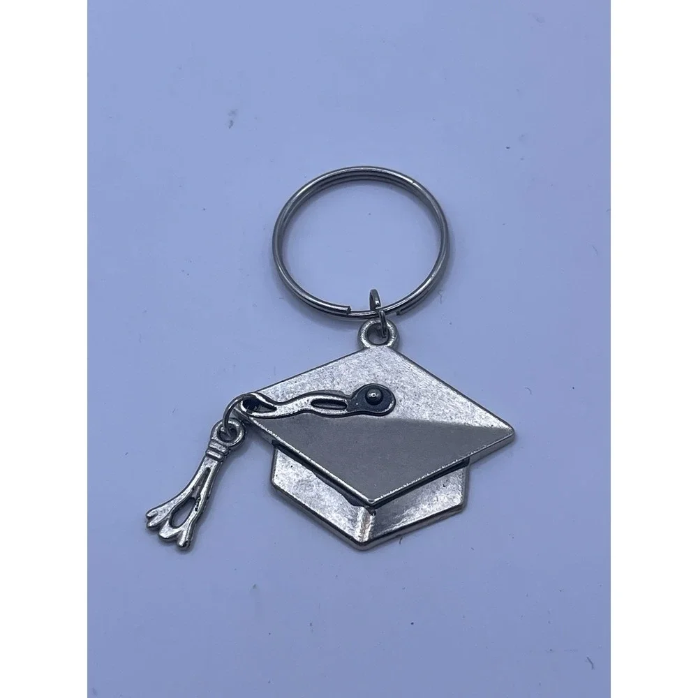 Engravable Pewtertone‎ Graduation Cap Keychain School College Graduate Gift